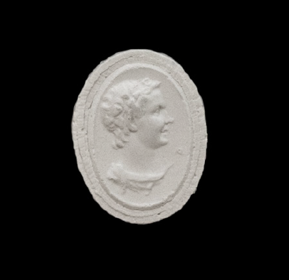 Intaglio S - WJC Design
